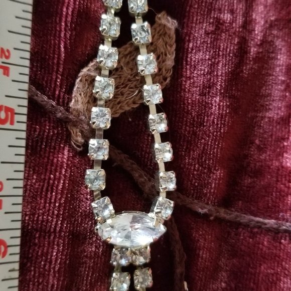 FASETED GLASS (RHINSTONE LOOKING) JEWELERY/BELT main image 4